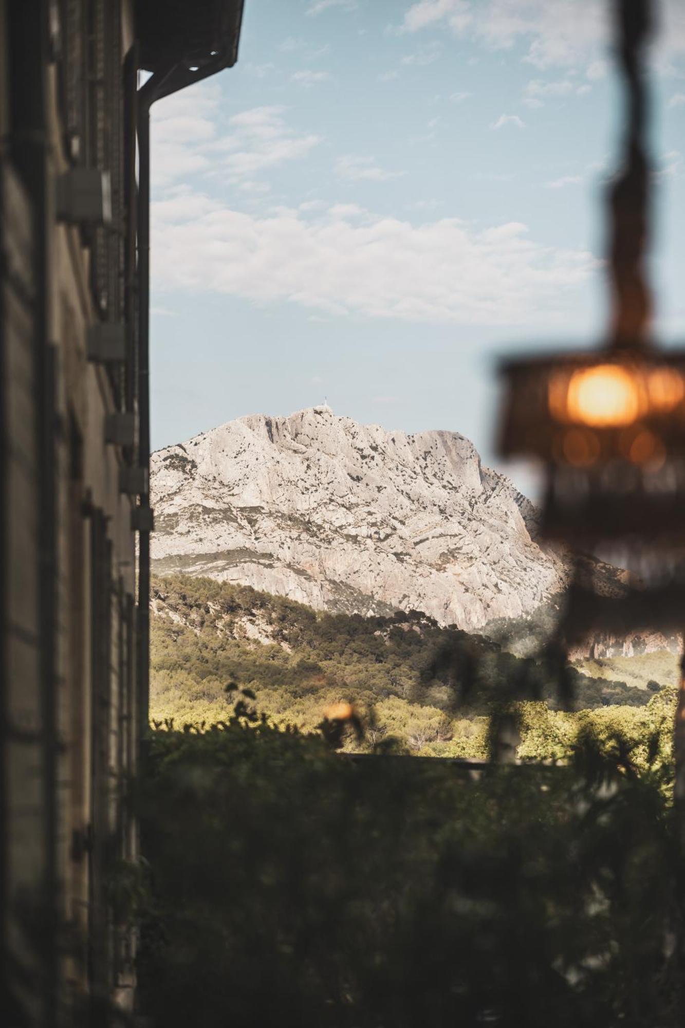 Les Lodges Sainte-Victoire Hotel & Spa Le Tholonet Екстер'єр фото
